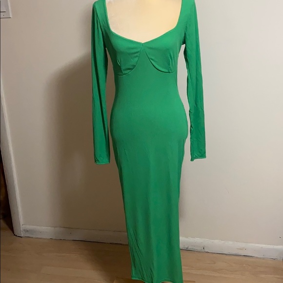 PrettyLittleThing Dresses & Skirts - Pretty Little Thing Slinky Slip On Maxi Dress